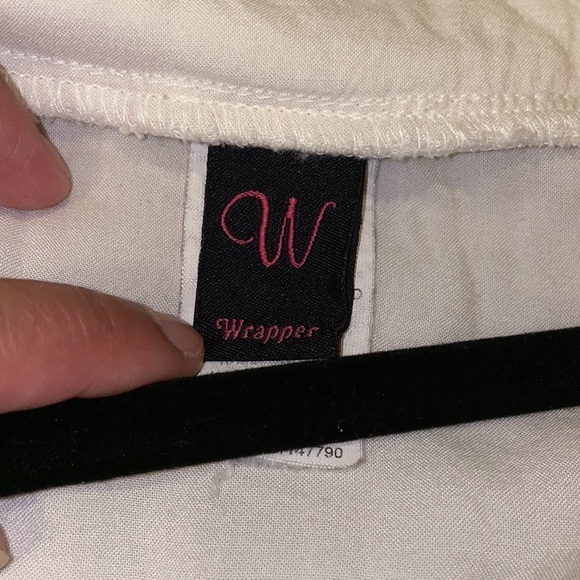 Women’s Wrapper Lace and Floral Inset Blouse Top - Picture 4 of 13